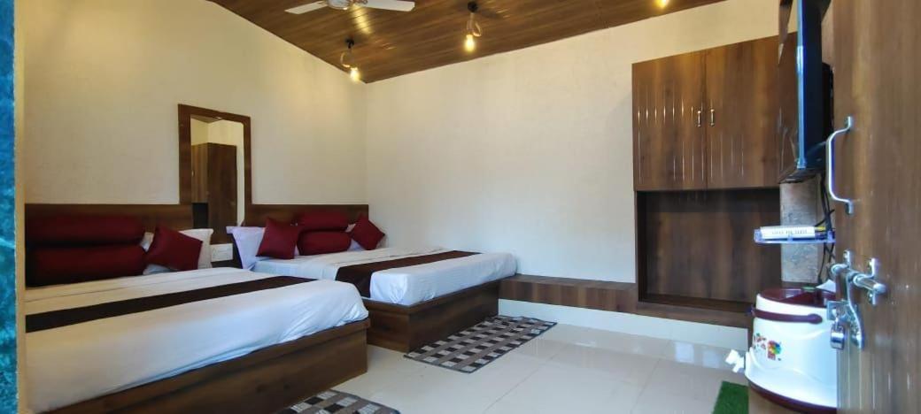 Hotel Payal & Restaurent Pachmarhi Exterior photo