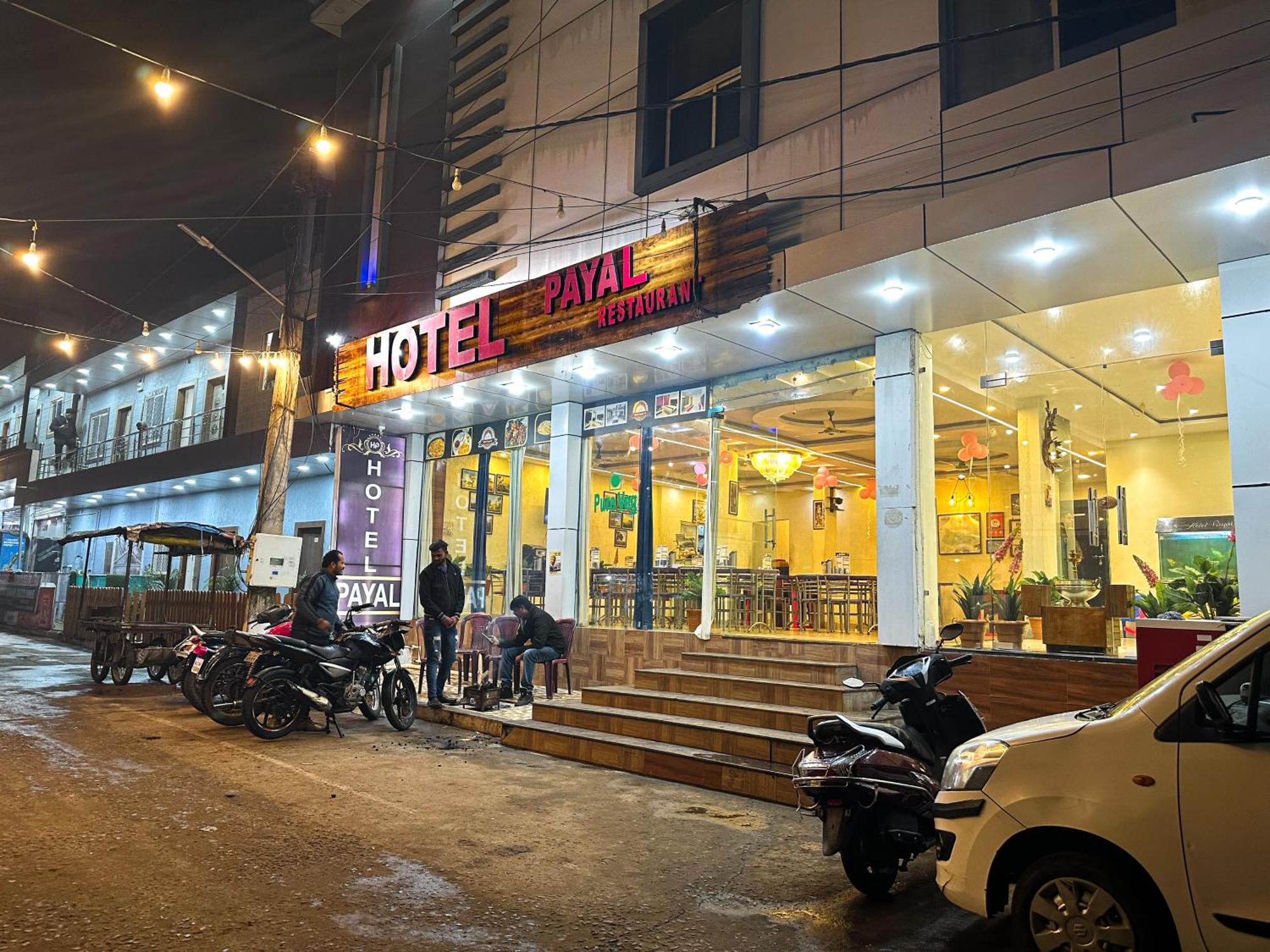 Hotel Payal & Restaurent Pachmarhi Exterior photo